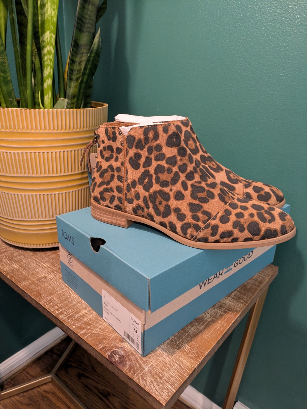 TOMS Rylie Brown Sugar Leopard Suede Ankle Booties. NIB Sz 7.5